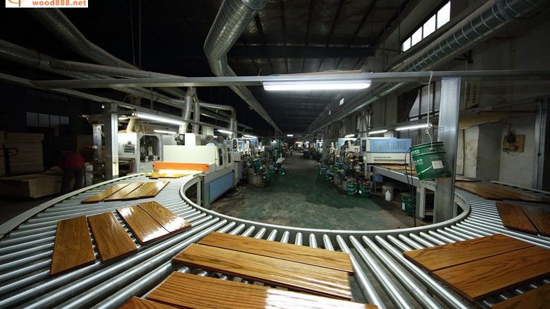 地暖专用强化地板：揭秘其独特优势与潜在风险