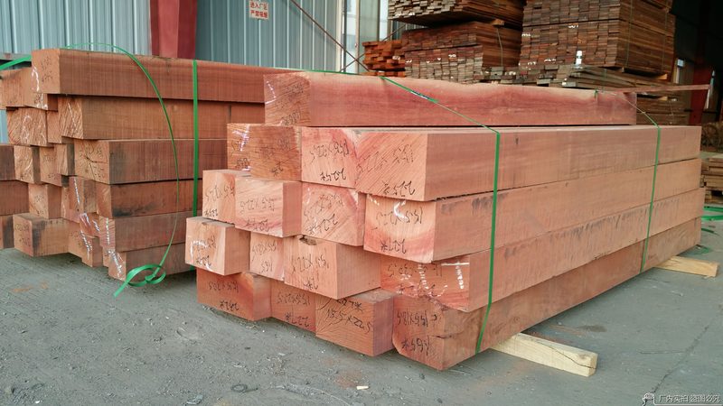 商用锁扣地板：揭秘十大品牌背后的技术奥秘